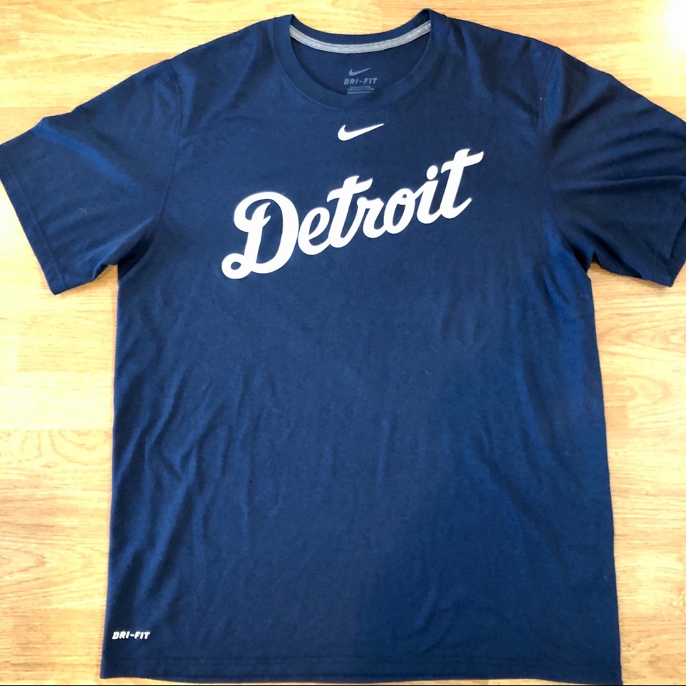 NWOT Nike Dri-Fit Detroit athletic Shirt Large